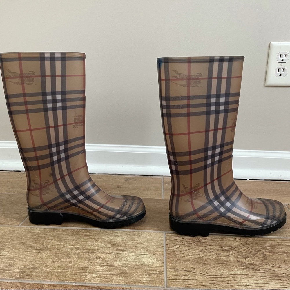 Burberry Beige Plaid Rain Boots - Picture 3 of 4